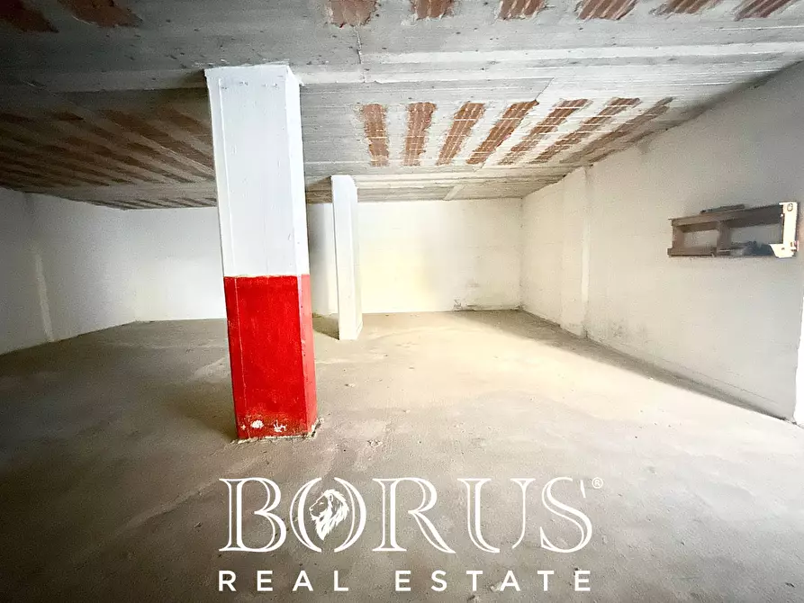 Immagine 11 di Magazzino in affitto  in VIA LARGA a Carinaro