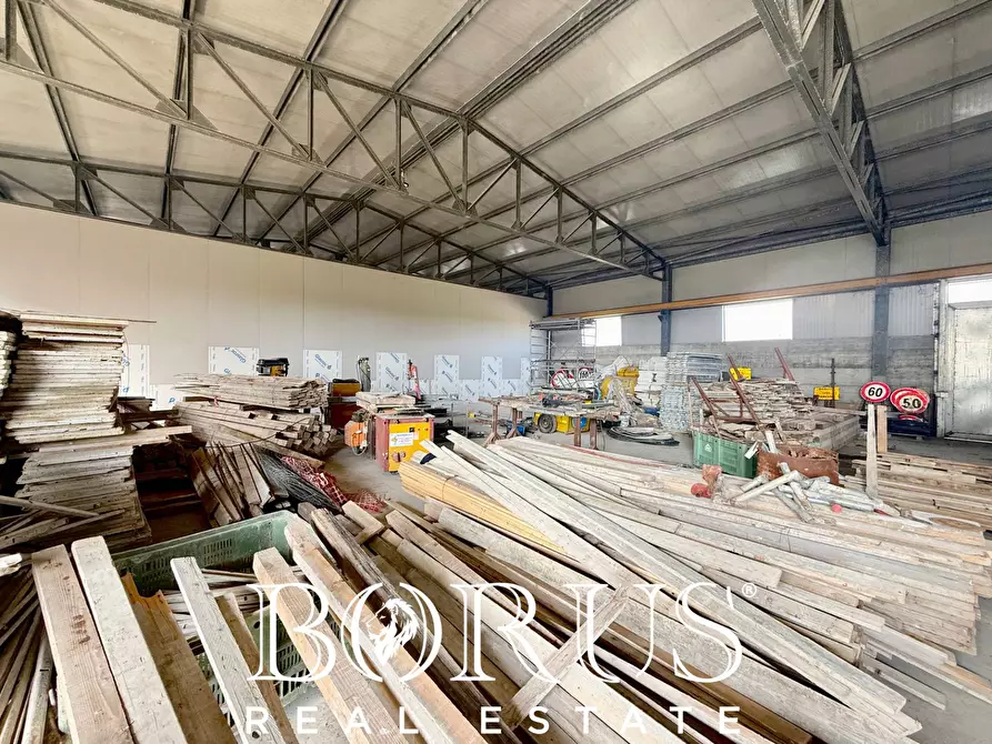 Immagine 4 di Capannone industriale in affitto  in VIA GIARDINO a Villa Literno