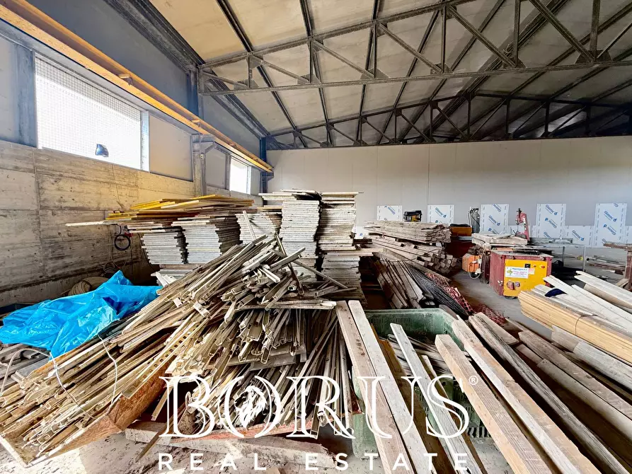 Immagine 1 di Capannone industriale in affitto  in VIA GIARDINO a Villa Literno