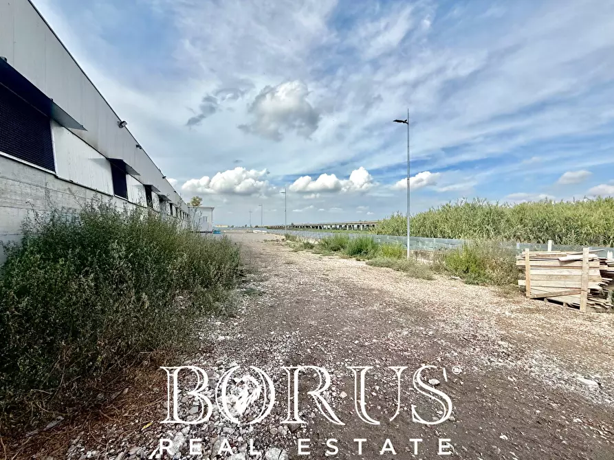 Immagine 13 di Capannone industriale in affitto  in VIA GIARDINO a Villa Literno