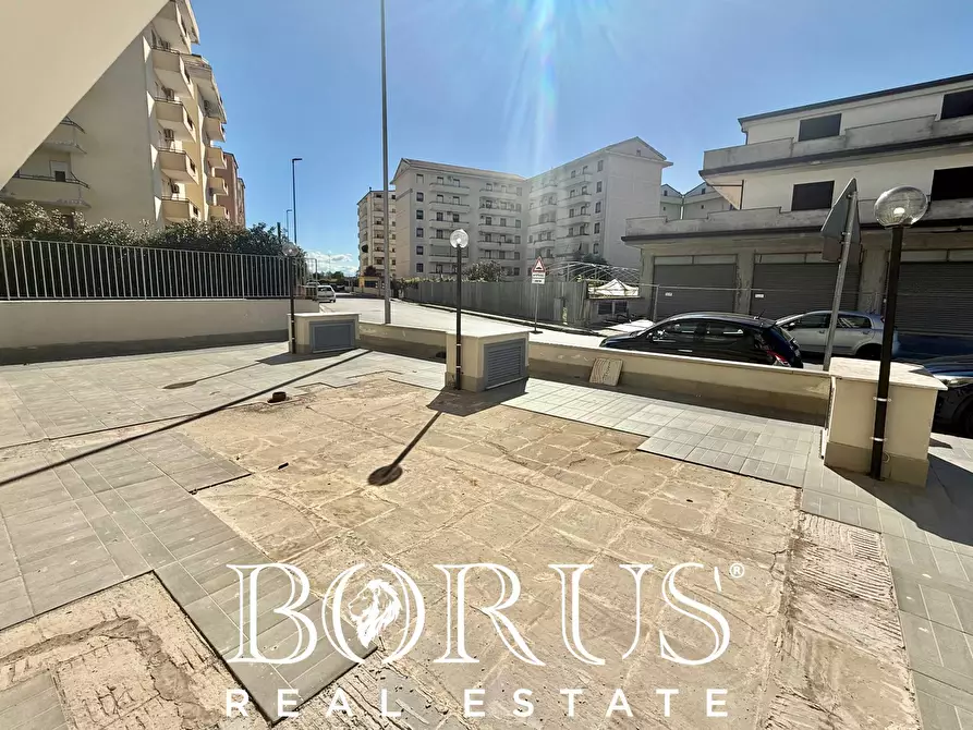 Immagine 14 di Locale commerciale in vendita  in VIA FIRENZE a Santa Maria Capua Vetere