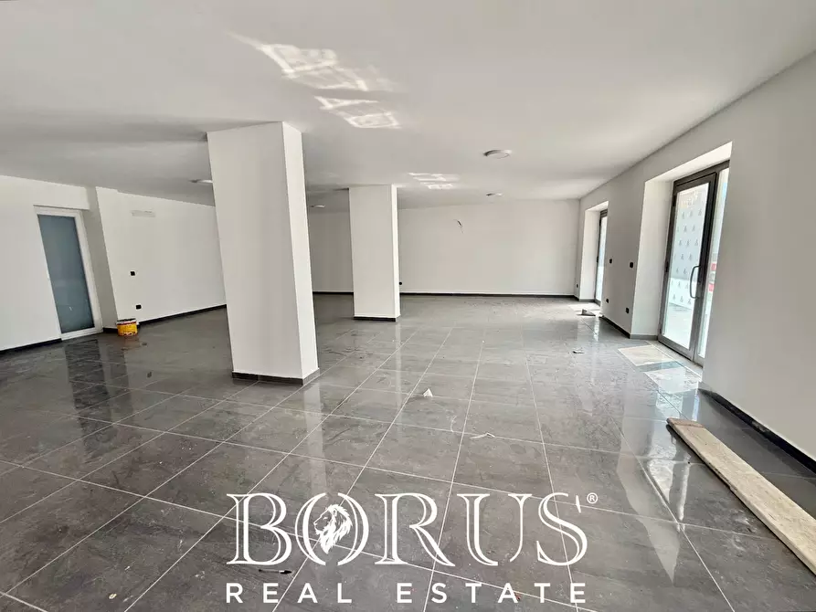 Immagine 7 di Locale commerciale in vendita  in VIA FIRENZE a Santa Maria Capua Vetere