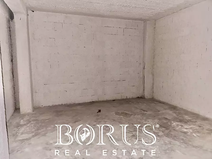 Immagine 23 di Locale commerciale in vendita  in VIA FIRENZE a Santa Maria Capua Vetere