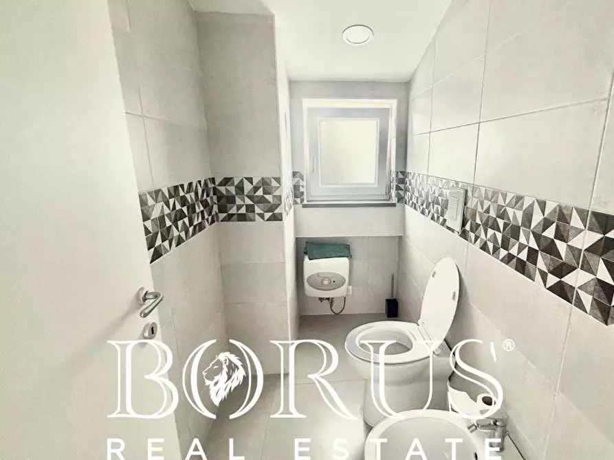 Immagine 9 di Ufficio in affitto  in Strada Consortile a Teverola