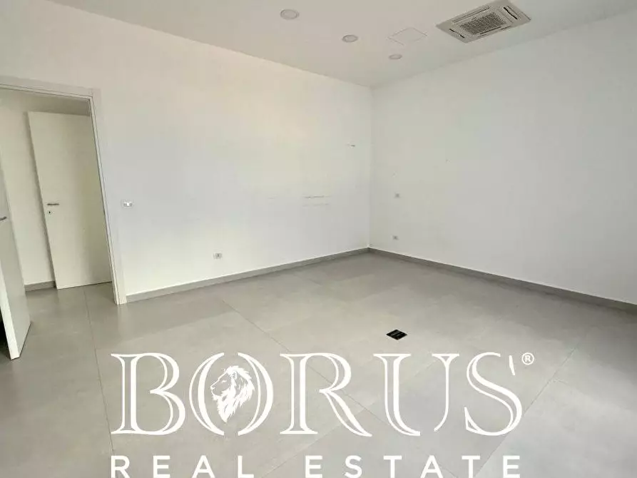 Immagine 17 di Ufficio in affitto  in Strada Consortile a Teverola