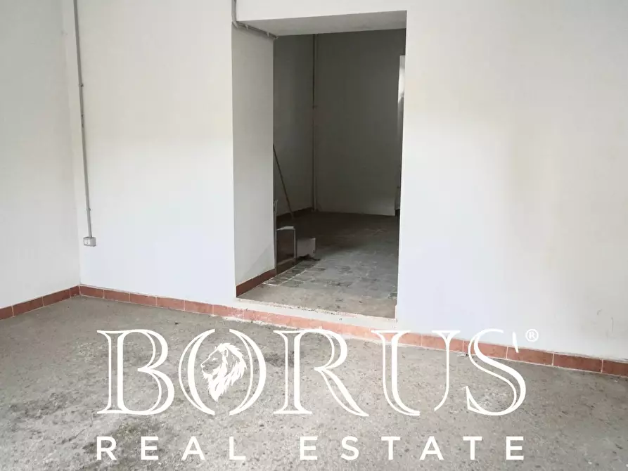 Immagine 6 di Locale commerciale in affitto  a Teverola