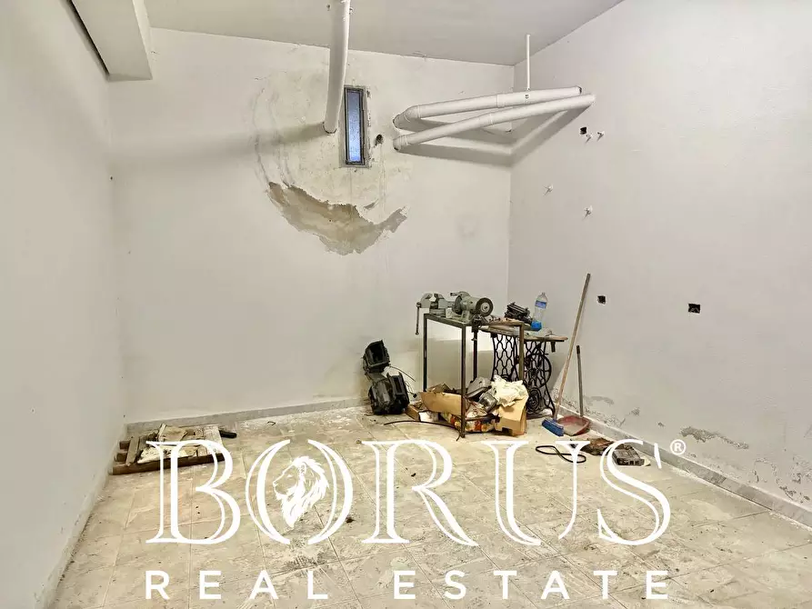 Immagine 2 di Box auto in vendita  in via Caruso a Aversa