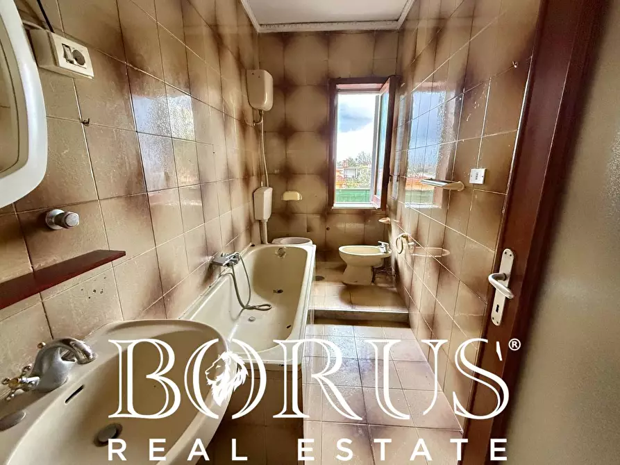 Immagine 13 di Appartamento in affitto  in Via Veneto a Castel Volturno