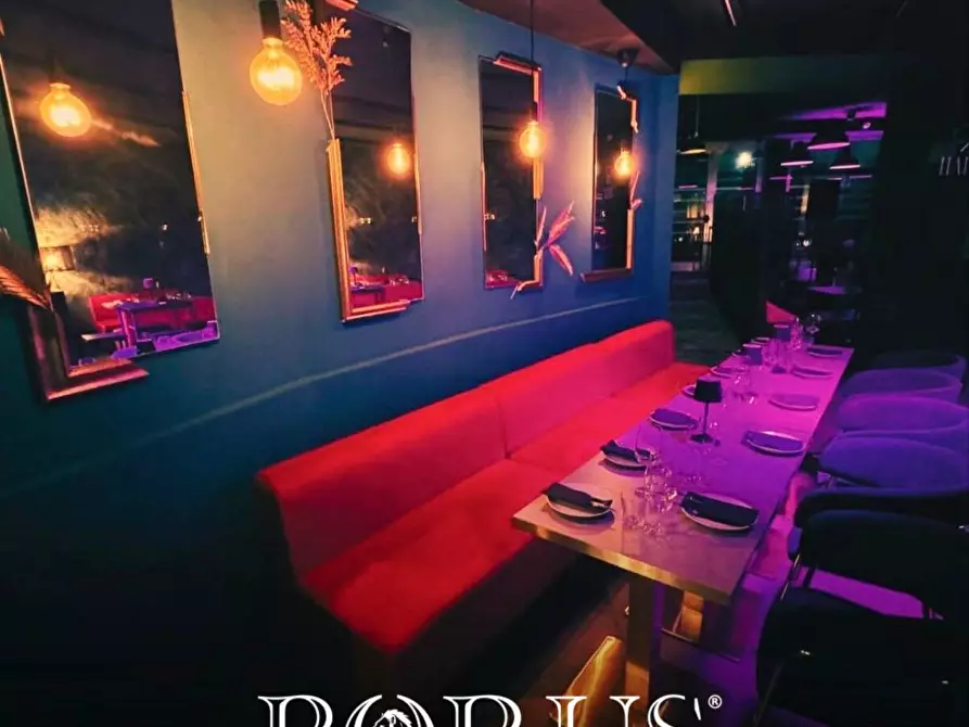 Immagine 1 di Attività commerciale in vendita  in VIA MAGENTA a Aversa