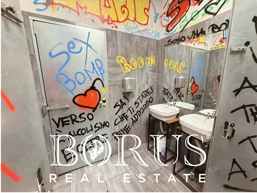 Immagine 10 di Attività commerciale in vendita  in Via Filippo Saporito a Cancello Ed Arnone