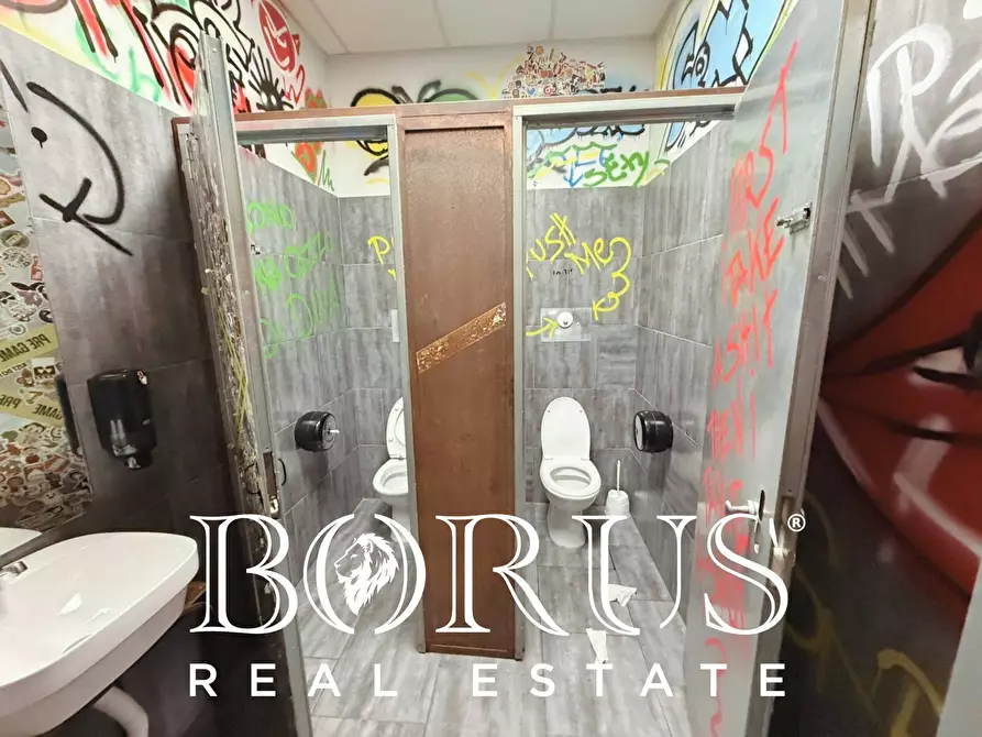 Immagine 13 di Attività commerciale in vendita  in Via Filippo Saporito a Cancello Ed Arnone