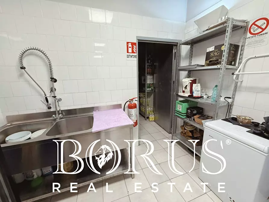 Immagine 17 di Attività commerciale in vendita  in Via Filippo Saporito a Cancello Ed Arnone