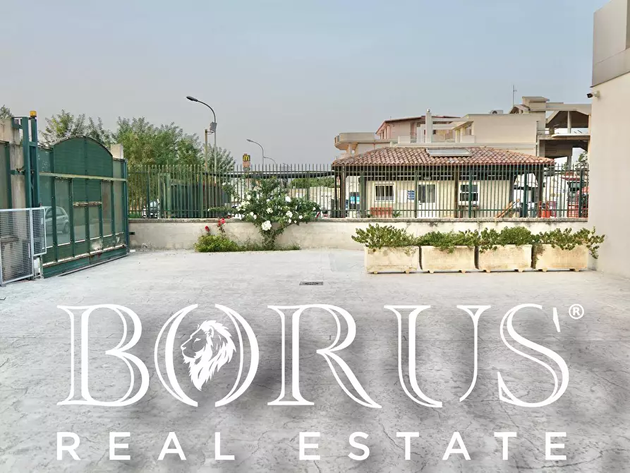 Immagine 29 di Locale commerciale in affitto  in Viale della libertà a Gricignano Di Aversa