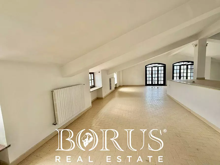 Immagine 32 di Villa in vendita  in VIALE IMPERIA a Castel Volturno