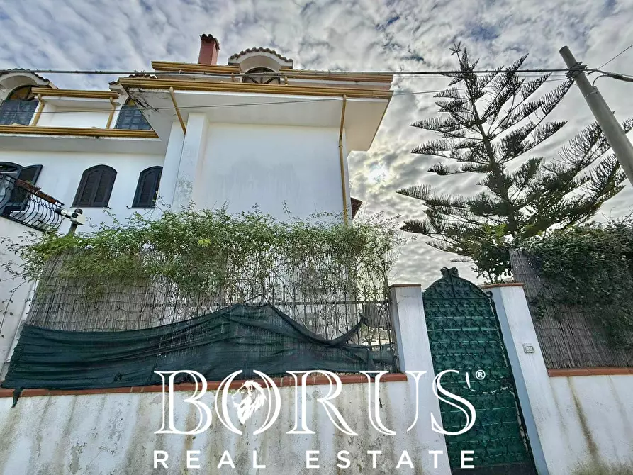 Immagine 35 di Villa in vendita  in VIALE IMPERIA a Castel Volturno