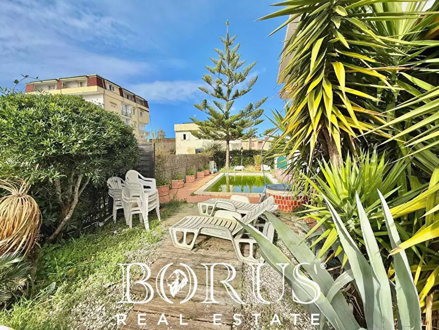 Immagine 14 di Villa in vendita  in VIALE IMPERIA a Castel Volturno