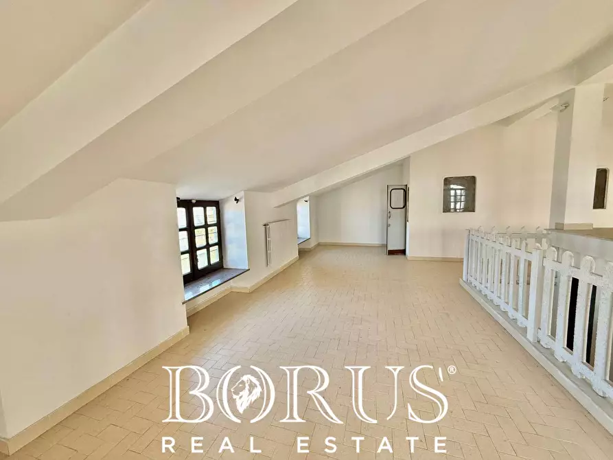 Immagine 37 di Villa in vendita  in VIALE IMPERIA a Castel Volturno