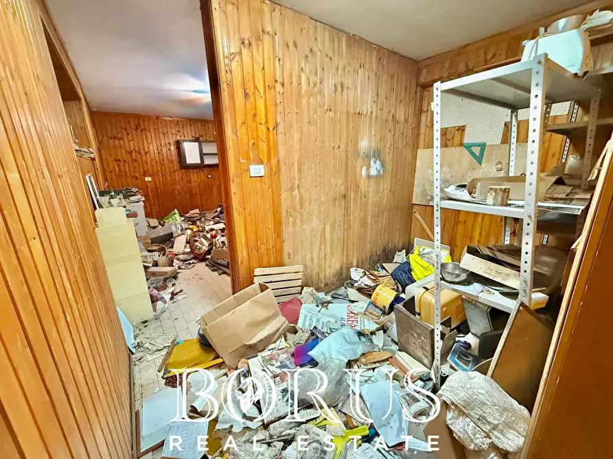 Immagine 56 di Villa in vendita  in VIALE IMPERIA a Castel Volturno