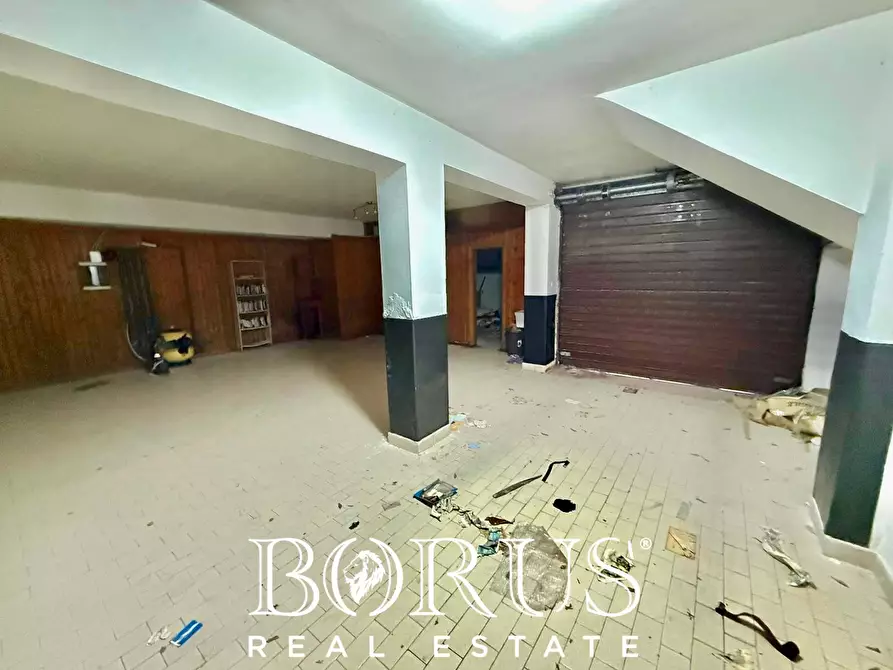 Immagine 61 di Villa in vendita  in VIALE IMPERIA a Castel Volturno