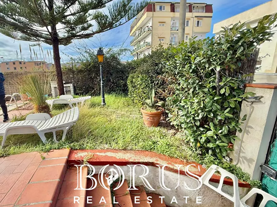 Immagine 67 di Villa in vendita  in VIALE IMPERIA a Castel Volturno