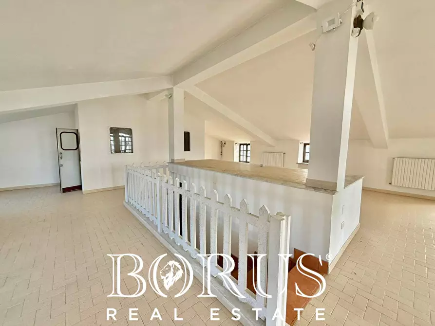 Immagine 74 di Villa in vendita  in VIALE IMPERIA a Castel Volturno