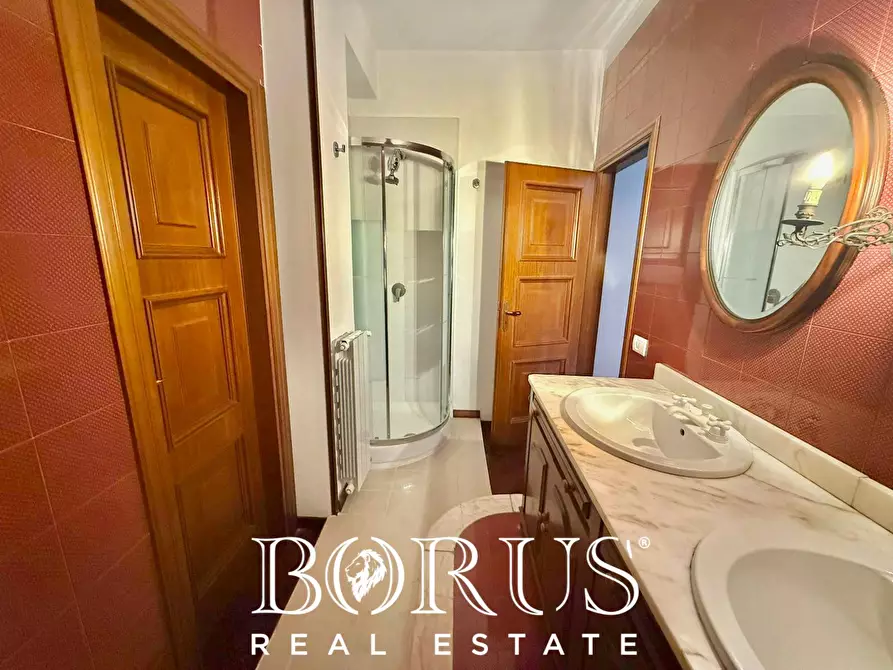 Immagine 78 di Villa in vendita  in VIALE IMPERIA a Castel Volturno