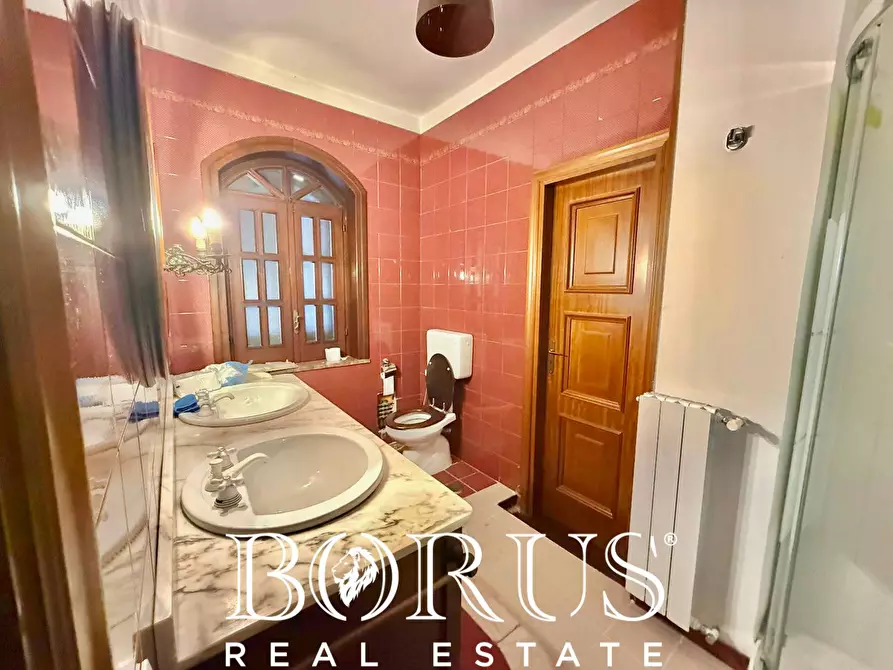 Immagine 85 di Villa in vendita  in VIALE IMPERIA a Castel Volturno