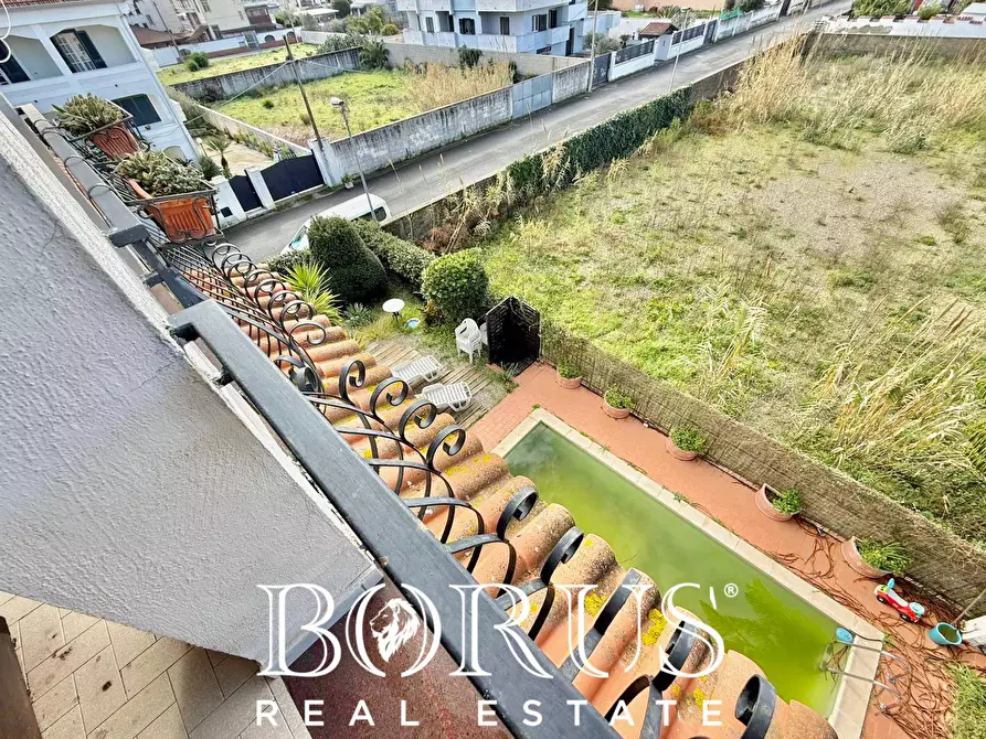 Immagine 95 di Villa in vendita  in VIALE IMPERIA a Castel Volturno