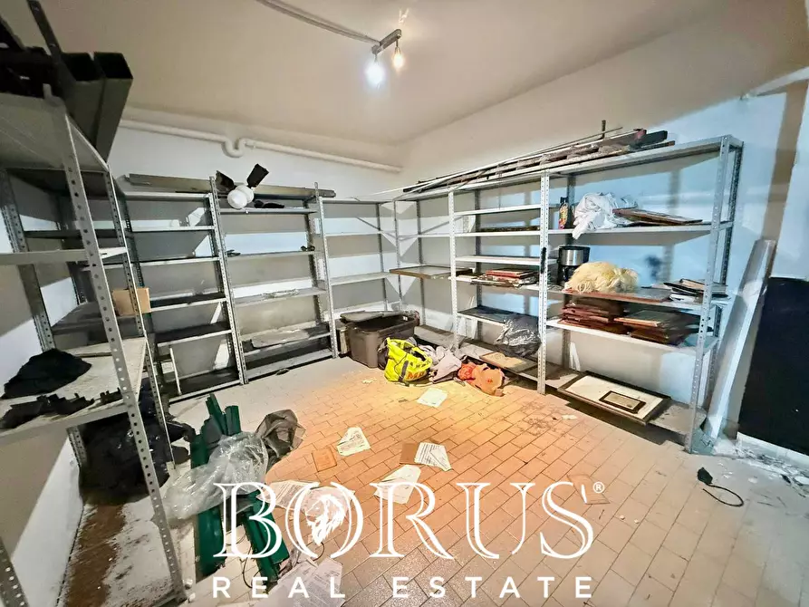 Immagine 97 di Villa in vendita  in VIALE IMPERIA a Castel Volturno