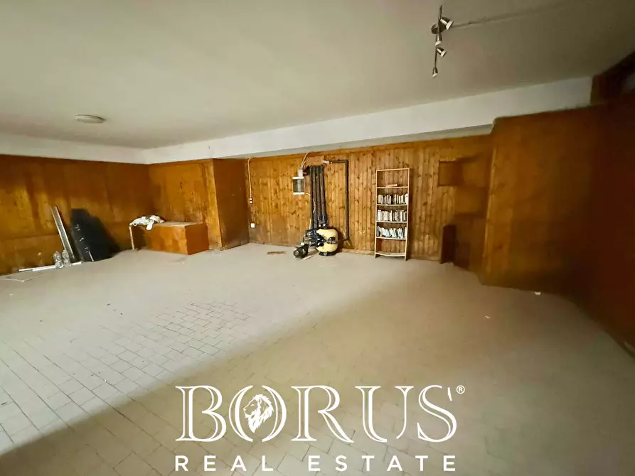 Immagine 104 di Villa in vendita  in VIALE IMPERIA a Castel Volturno