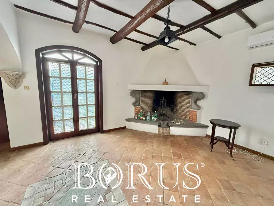 Immagine 107 di Villa in vendita  in VIALE IMPERIA a Castel Volturno