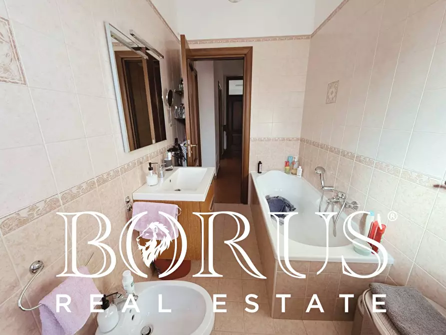 Immagine 17 di Appartamento in vendita  in Via Amendola a Parete