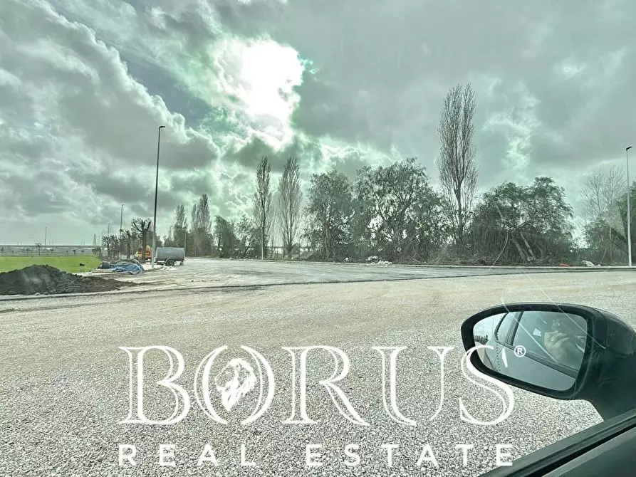 Immagine 17 di Terreno residenziale in vendita  in SP22 KM 1.750 a Marcianise