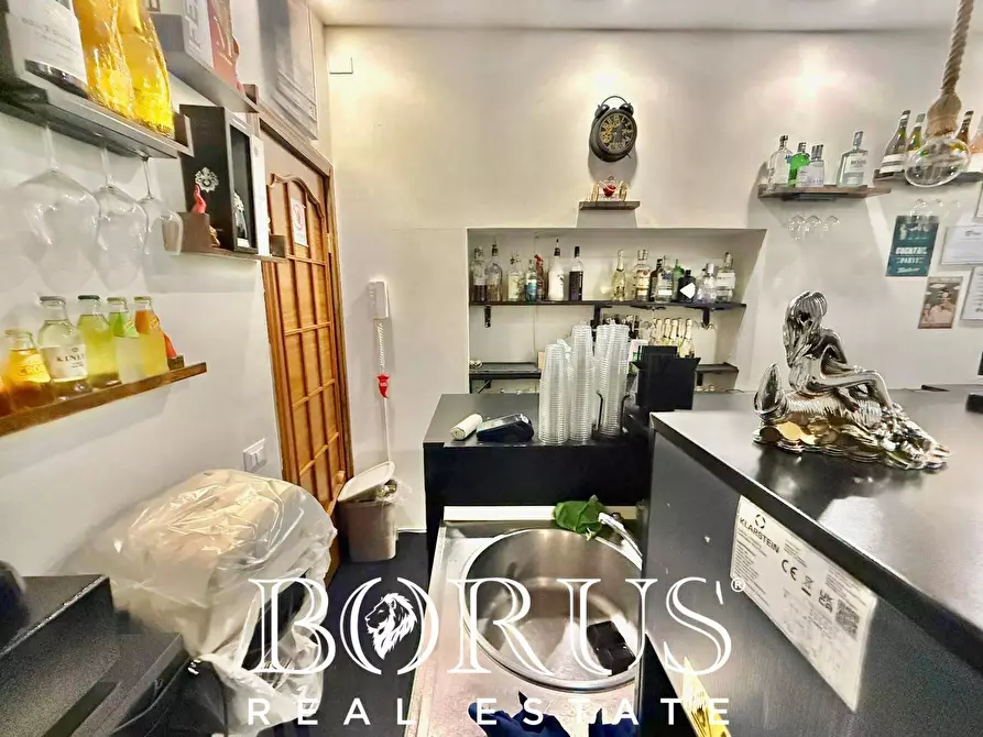 Immagine 2 di Attività commerciale in vendita  in Via Vittorio Emanuele III a Aversa