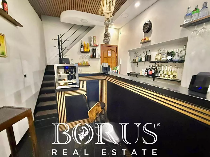 Immagine 1 di Attività commerciale in vendita  in Via Vittorio Emanuele III a Aversa