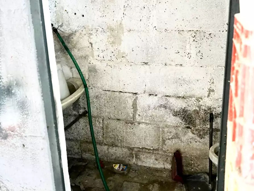 Immagine 26 di Casa indipendente in vendita  in VIA MARCONI a Casal Di Principe