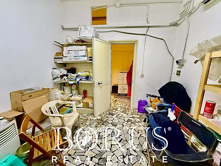 Immagine 5 di Attività commerciale in vendita  in Via larga a Cancello Ed Arnone