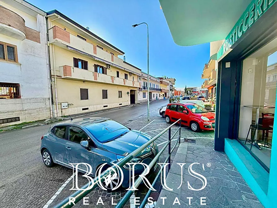 Immagine 17 di Attività commerciale in vendita  in Via larga a Cancello Ed Arnone