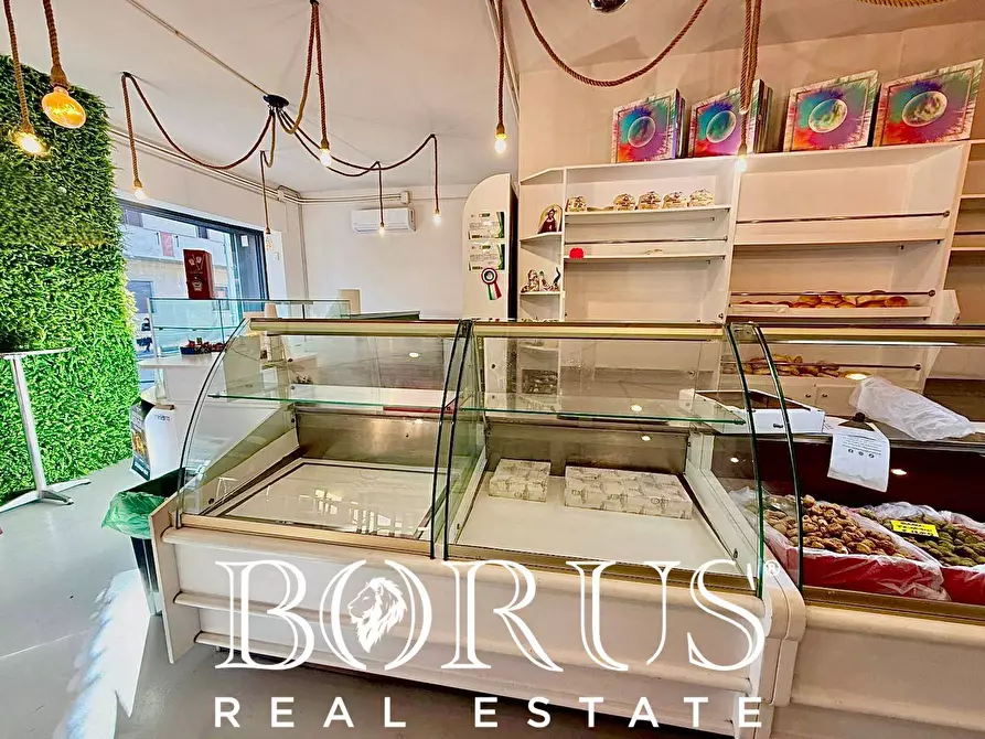 Immagine 4 di Attività commerciale in vendita  in Via larga a Cancello Ed Arnone