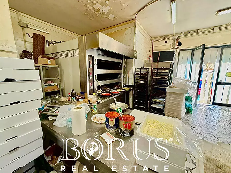 Immagine 13 di Attività commerciale in vendita  in Via larga a Cancello Ed Arnone