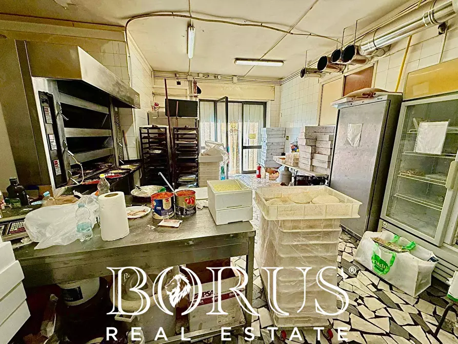 Immagine 15 di Attività commerciale in vendita  in Via larga a Cancello Ed Arnone