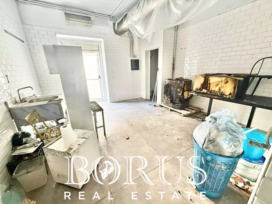 Immagine 4 di Locale commerciale in affitto  in via Sant'Antonio Abate a Gricignano Di Aversa