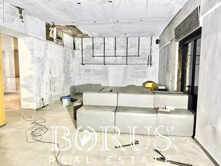 Immagine 2 di Locale commerciale in affitto  in via Sant'Antonio Abate a Gricignano Di Aversa