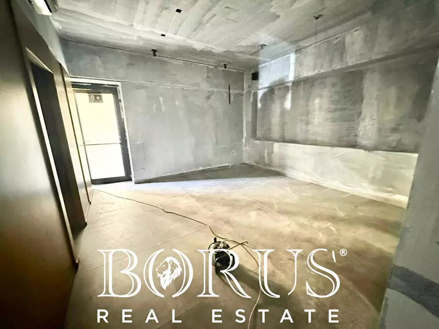 Immagine 14 di Locale commerciale in affitto  in via Sant'Antonio Abate a Gricignano Di Aversa