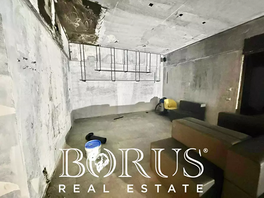 Immagine 15 di Locale commerciale in affitto  in via Sant'Antonio Abate a Gricignano Di Aversa