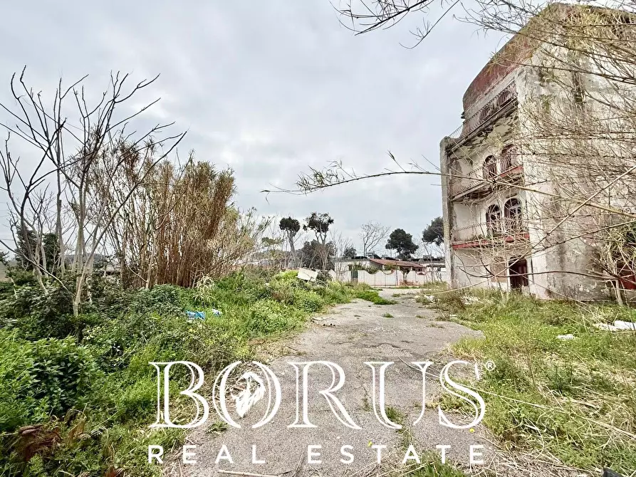 Immagine 20 di Palazzo in vendita  in Pineta Riviera a Mondragone