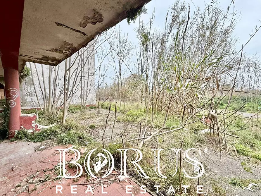 Immagine 32 di Palazzo in vendita  in Pineta Riviera a Mondragone