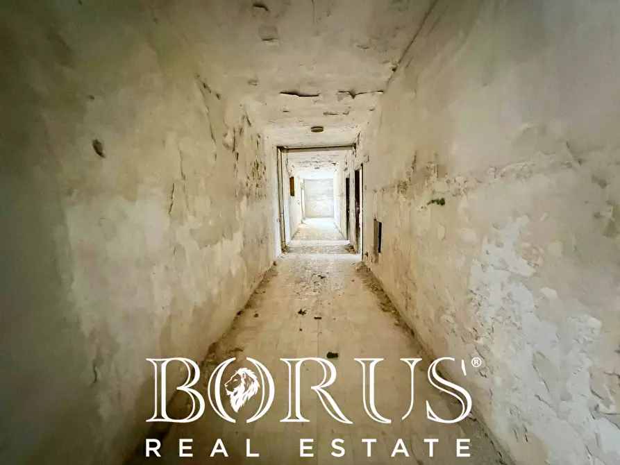 Immagine 39 di Palazzo in vendita  in Pineta Riviera a Mondragone