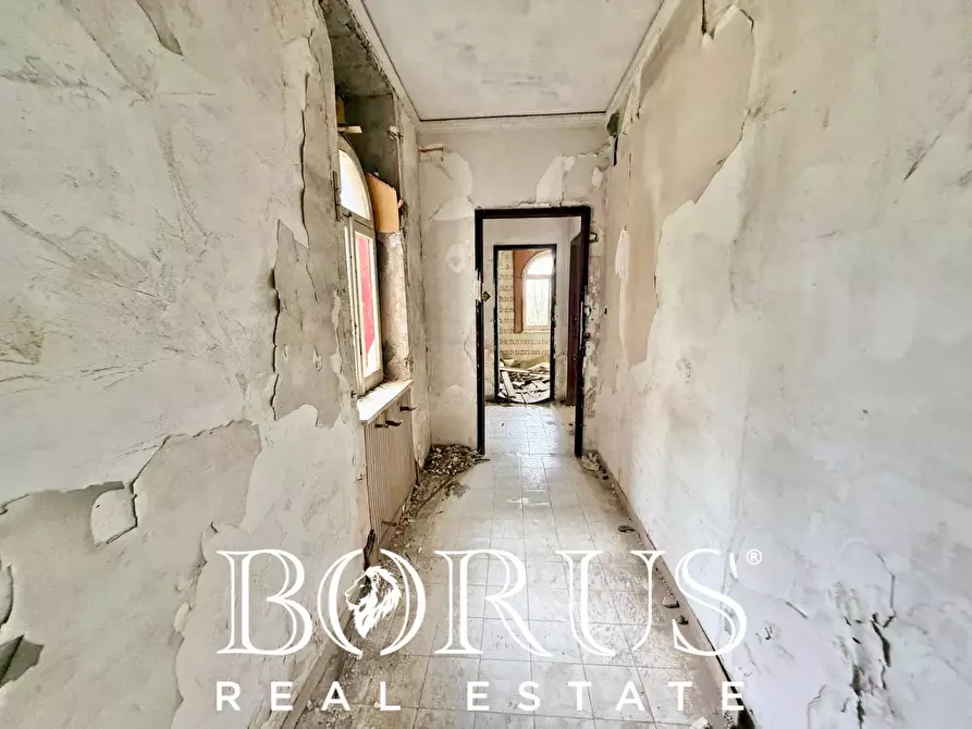 Immagine 50 di Palazzo in vendita  in Pineta Riviera a Mondragone