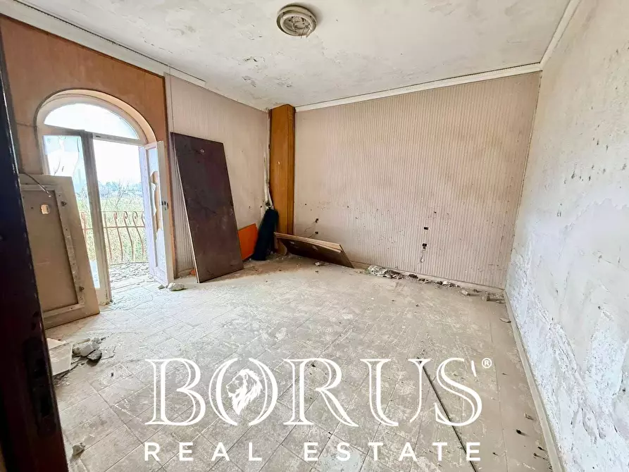 Immagine 56 di Palazzo in vendita  in Pineta Riviera a Mondragone